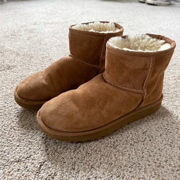 UGG mini - Picture 4 of 4
